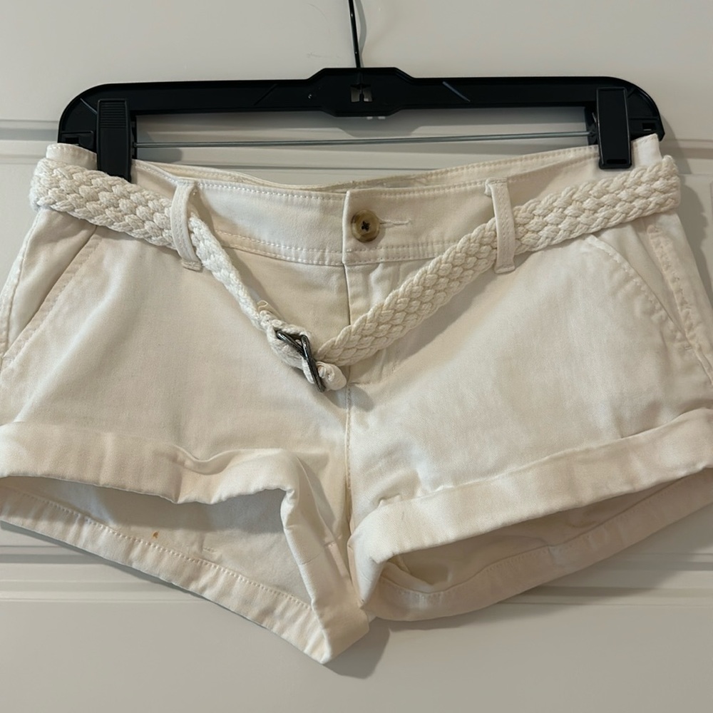 Abercrombie women’s white shorts size 10